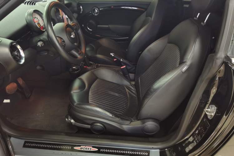 Used MINI Coupe 2012 1.6L COOPER
