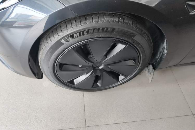 Used Tesla Model 3 2023 Long-Range All-Wheel-Drive Version