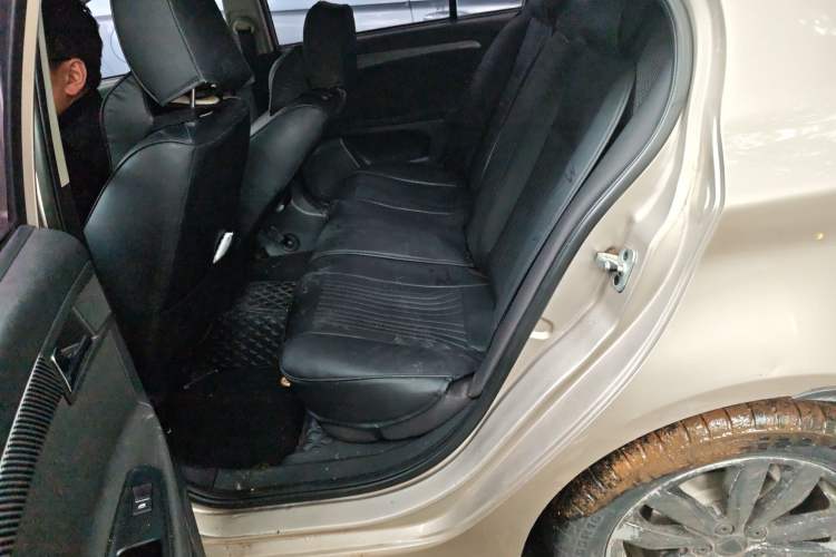 Used Roewe 350 2015 1.5L Manual Luxury Sunroof Edition