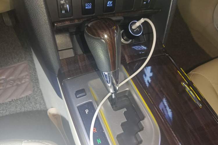 Used Toyota Camry 2015 Dual-Engine 2.5 HG Luxury Navigation Edition