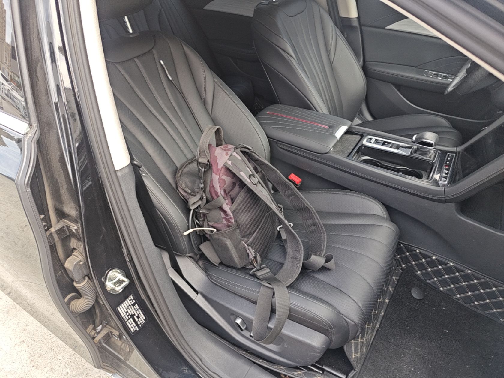 Hongqi H5 PHEV 2025 130 Super Hybrid Version — снимка 19