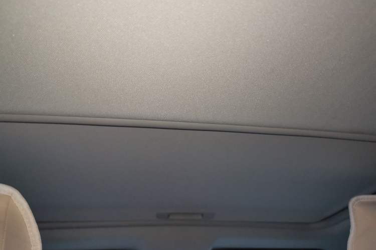 Used Citroen Elysee 2015 ZhiShang Edition 1.6L Automatic Comfort Version Headliner