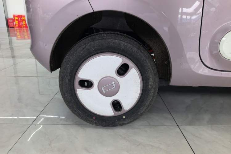 Used Bestune Pony 2026 222km Colorful Horse Right Rear Wheel Hub