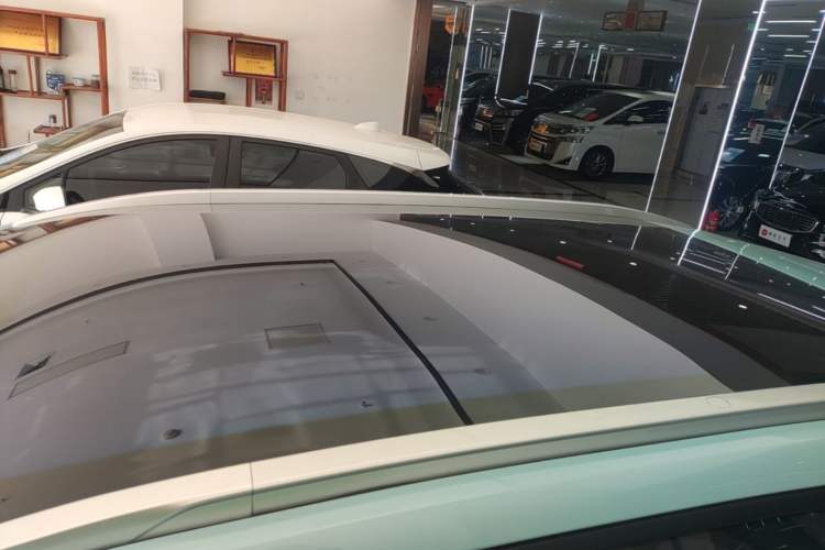 Used AION Y 2022 Plus 70 Tech Edition
