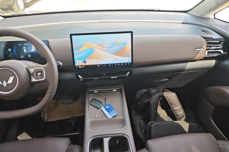 Used Wuling Starlight 730 2025 Model Pure Electric 500km Luxury Edition