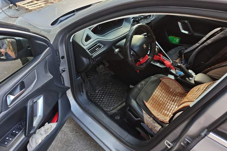 Used Peugeot 308 2016 230THP Automatic Luxury Edition Driver Seat