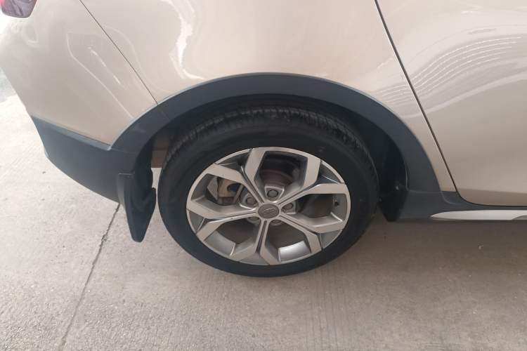 Used Geely Auto Vision S1 2018 1.4T CVT FENGXING Model
