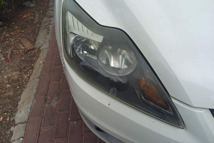 Used Ford Focus 2013 Hatchback Classic 1.8L Automatic Base Model Right Front Headlight