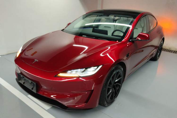Used Tesla Model 3 2024 High-Performance All-Wheel-Drive Version