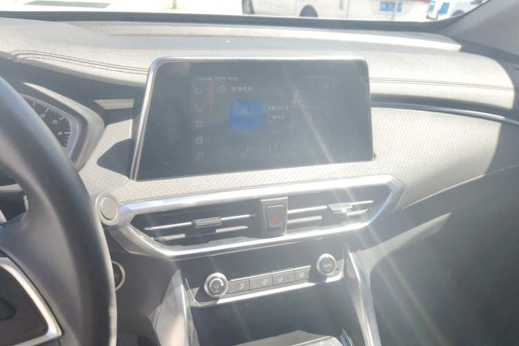 Used SAIC MAXUS G50 2022 1.5T Automatic Comfort Touring B Audio And AC Panel