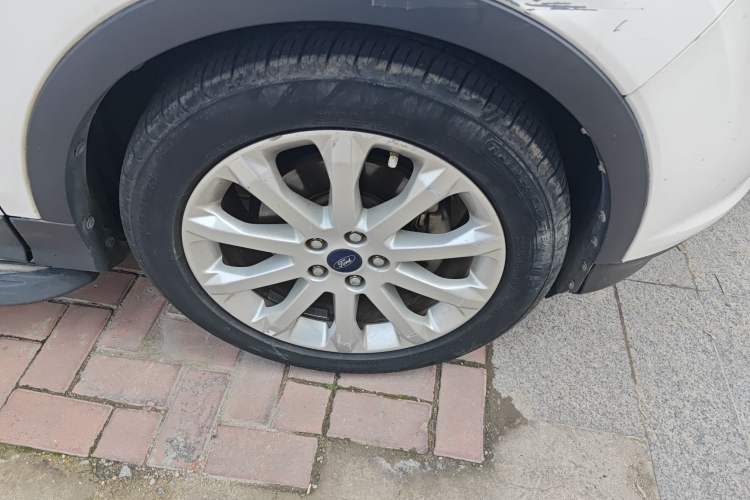 Used Ford Kuga 2013 1.6L GTDi Two-Wheel-Drive Trend Model
