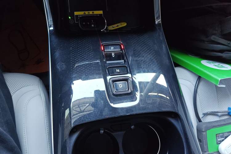 Used Honda P7 2025 Four-Wheel Drive Long-Range Max Gear Lever