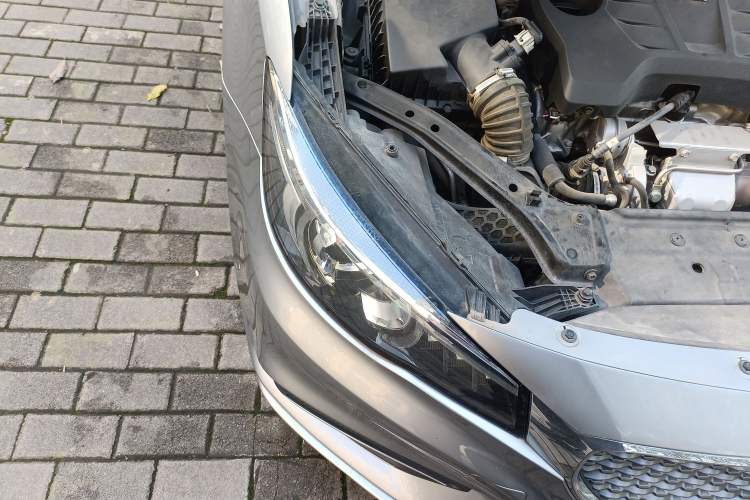 Used MG 6 2017 20T Automatic Luxury Smart Connect Version China V Standard Right Front Headlight