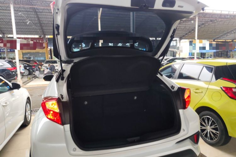 Used Toyota IZOA 2022 2.0L Yixing Version