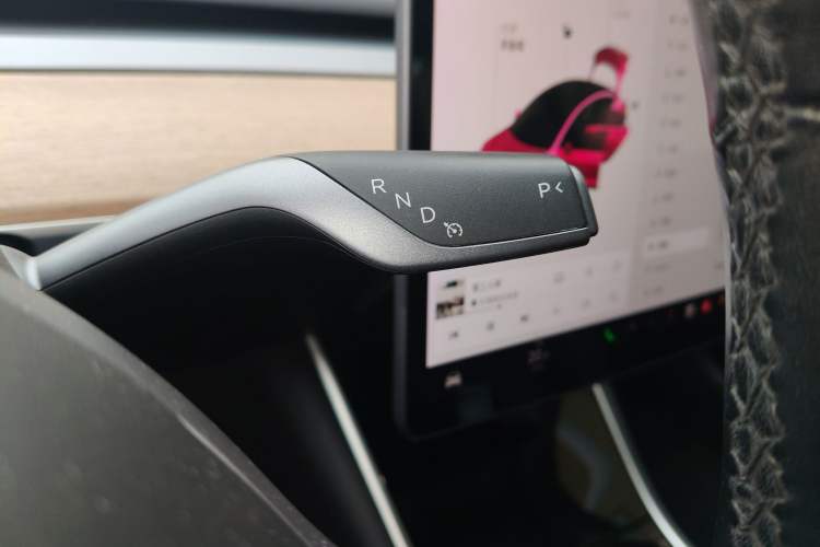 Used Tesla Model 3 2019 Long-Range Rear-Wheel-Drive Version
