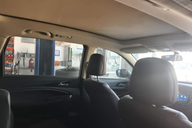 Used CHANGAN OSHAN A800 2018 1.6L Manual Smart Network Model Headliner