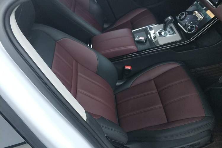 Used Land Rover Range Rover Evoque 2021 Range Rover L 249 PS R-Dynamic SE Luxury Edition