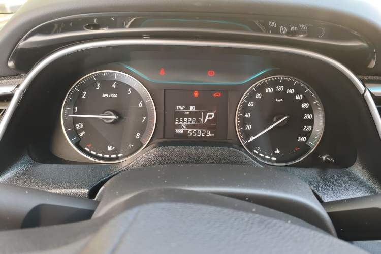 Used Buick GT 2017 15N Automatic Entry-Level Trim Odometer Close Up