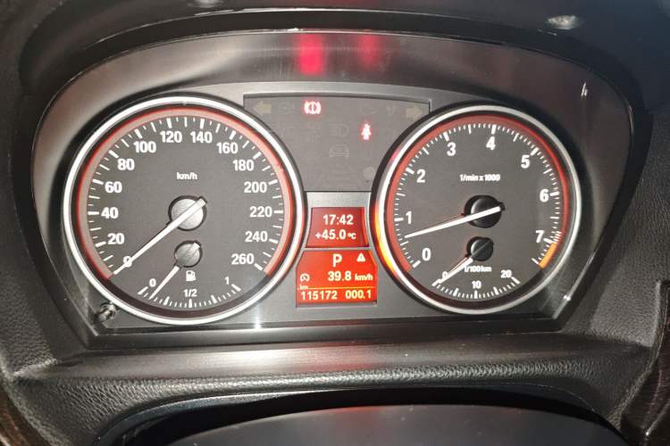 Used BMW 3 Series 2010 325i Luxury Model
