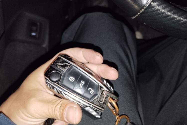 Used Volkswagen Tayron 2021 280TSI Two-Wheel Drive Luxury Smart Connectivity Version Vehicle Key