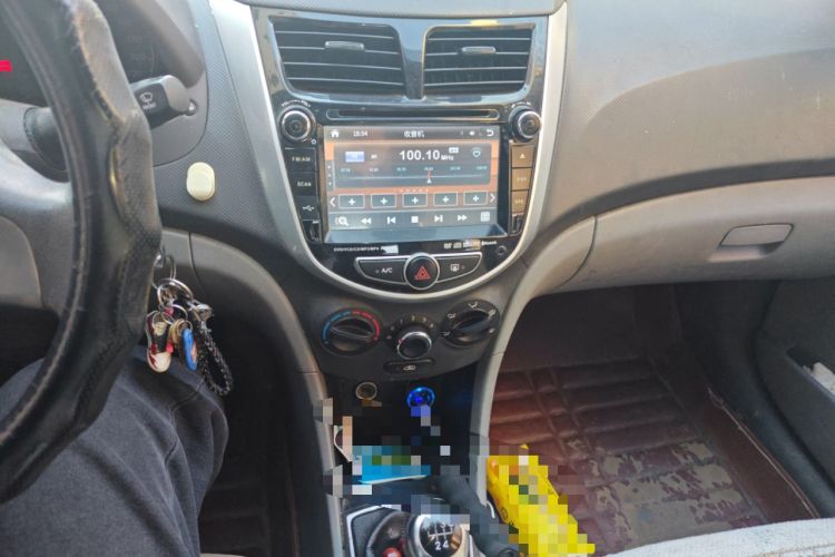 Used Hyundai Verna (older generation) 2014 1.4L Manual Smart GLS Trim Audio And AC Panel