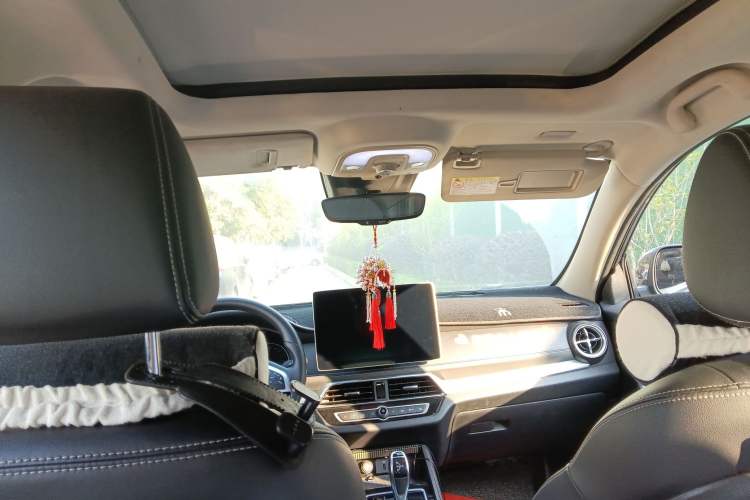 Used BYD Song New Energy 2019 Song DM 1.5TID Smart Connect Dynamic Model Headliner