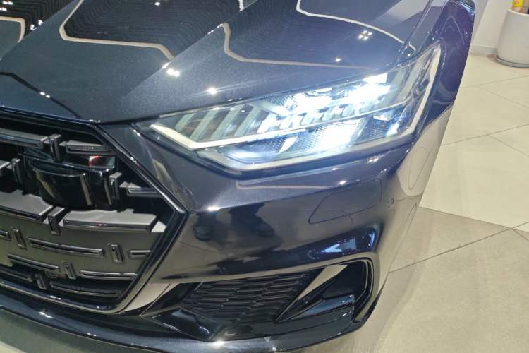 Used Audi A7L 2024 45 TFSI quattro Luxury Edition Left Front Headlight