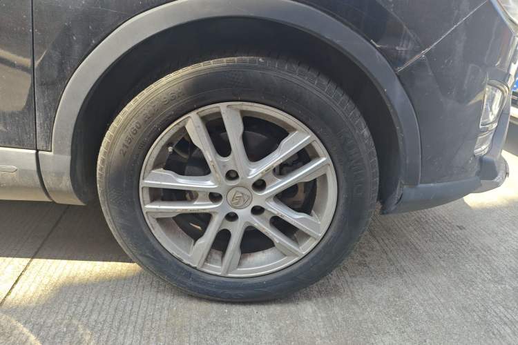 Used Baojun 560 2015 1.8L Manual Elite Edition
