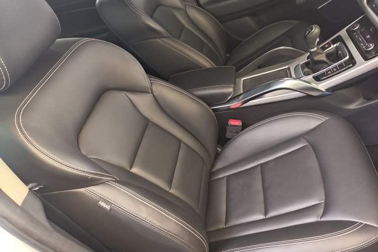 Used Geely Auto Emgrand X7 Sport 2016 2.0L Manual ZhiShang Version
