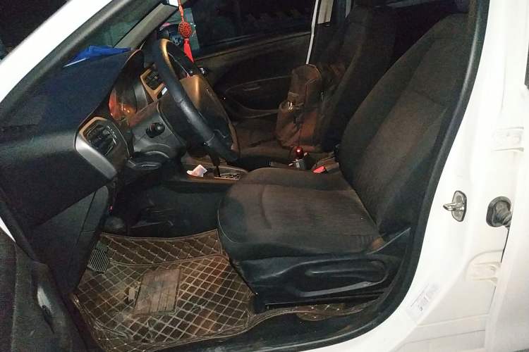 Used Citroen Elysee 2015 Qishang Edition 1.6L Automatic Fashion Model
