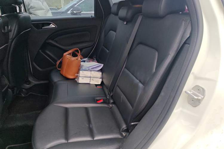 Used Mercedes-Benz B-Class 2012 B 200 Left Rear Seat