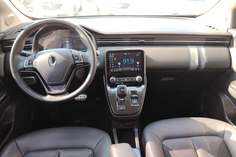 Used ORA iQ 2018 High-Range Version Smart Connectivity Model