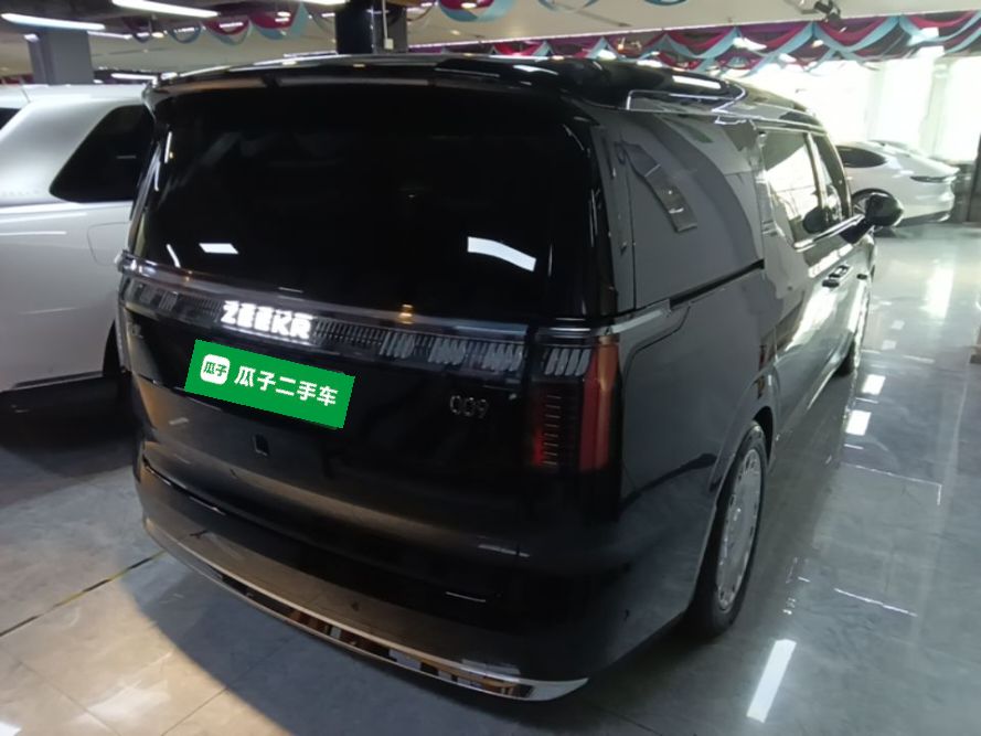 Zeekr 009 2024 Six-Seat Executive Version 4WD 108 kWh — снимка 6