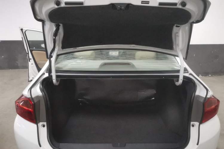 Used Honda City 2015 1.5L CVT Comfort Version Trunk