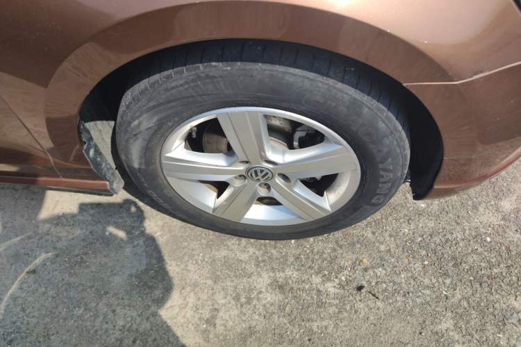 Used Volkswagen Lamando 2019 230TSI DSG Fashion Edition China V Standard Right Front Wheel Hub