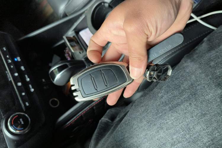 Used Hyundai Tucson 2015 1.6T Dual-Clutch Two-Wheel-Drive Leading Model Vehicle Key