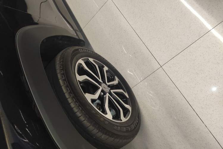 Used Toyota FRONTLANDER 2024 2.0L CVT Luxury Edition Left Front Wheel Hub