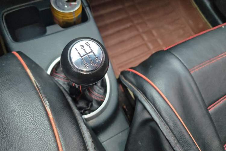 Used Suzuki SX4 2013 1.6L Manual CoolRide Model
