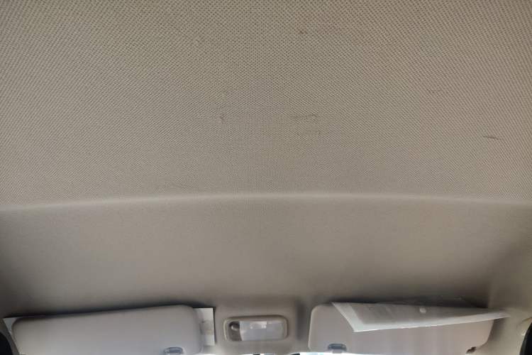 Used Wuling Rongguang 2019 1.2L S Van Standard Model with 5 Seats
