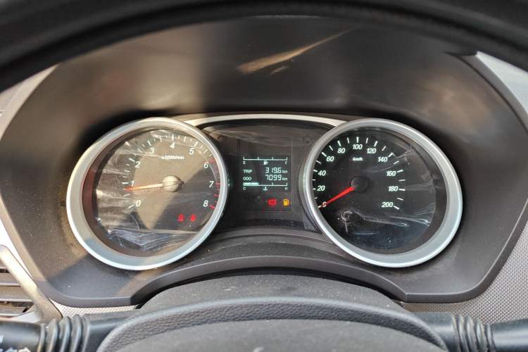 Used Wuling Hongguang 2021 1.5L Facelifted S Comfort Version with Electric Power Steering LAR
