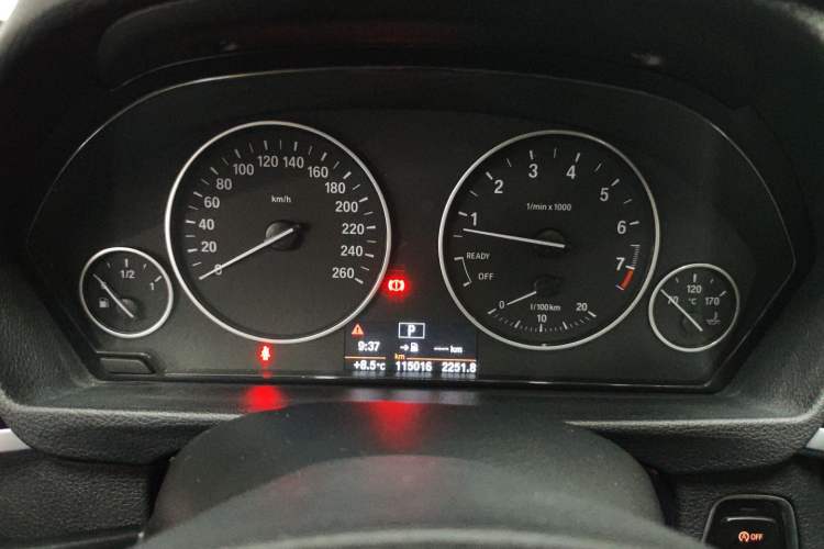 Used BMW 3 Series 2016 320Li Ambition Model
