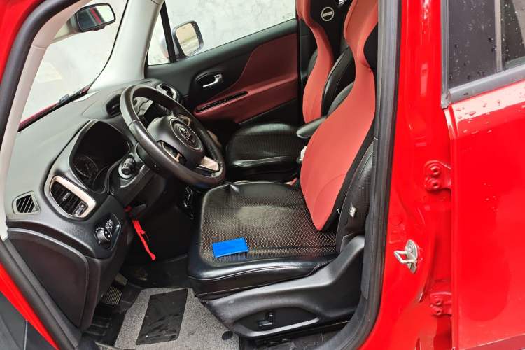 Used Jeep Renegade 2018 Connected Large Screen Version 180TS Automatic Four-Wheel Drive All-Terrain Version
