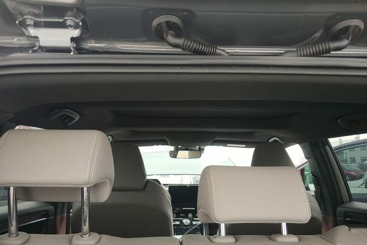 Used Toyota GAC bZ4X 2022 X-MODE Four-Wheel Drive Pro Headliner