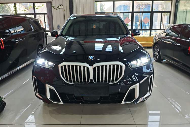 Used BMW X5 2023 xDrive 30Li Luxury M Sport Package