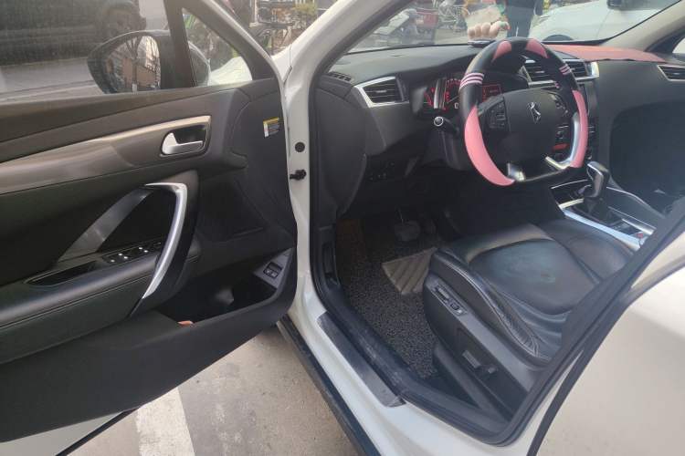 Used DS 6 2016 1.6T Luxury Edition THP160