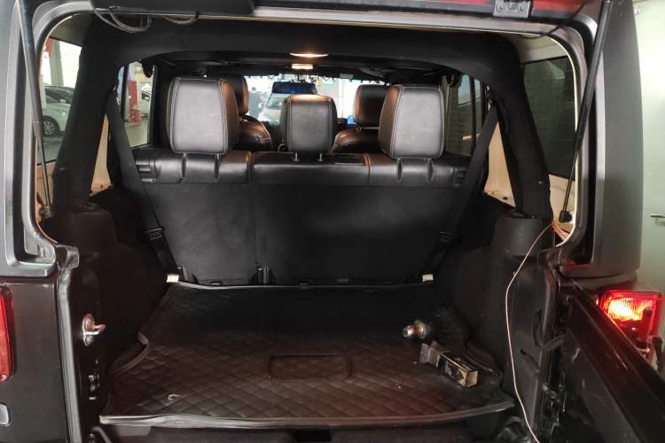 Used Jeep Wrangler 2015 3.6L Rubicon Four-Door Comfort Edition