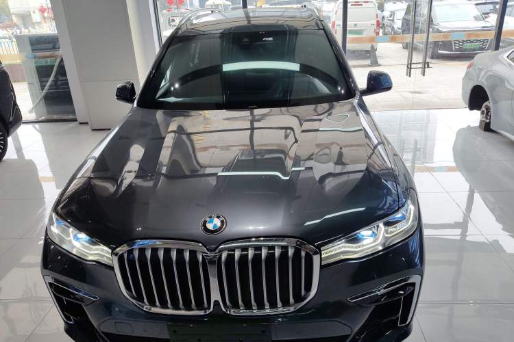 Used BMW X7 2020 xDrive40i Luxury M Sport Package
