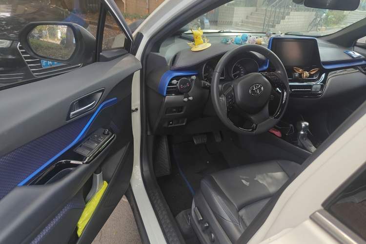 Used Toyota C-HR 2020 2.0L Luxury Edition Driver Seat