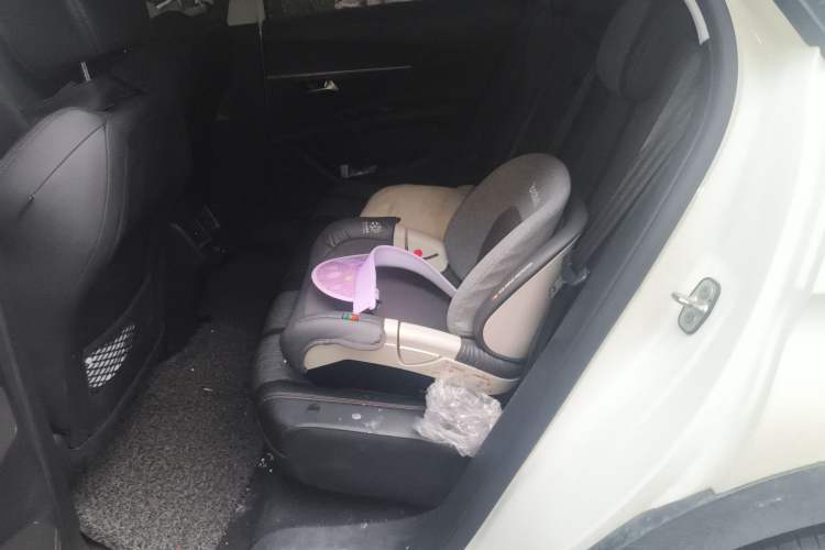 Used Peugeot 4008 2017 350THP Elite Edition Interior 4