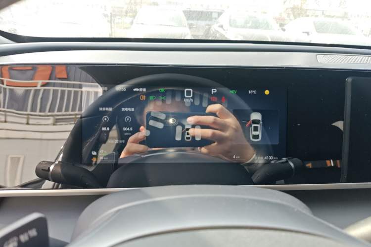 Used BYD Qin L 2025 DM-i Smart Drive 120KM Superior Model
